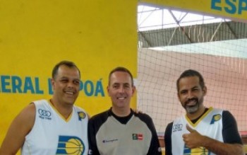 Árbitro de finais olímpicas apita jogo do Poá Basquete