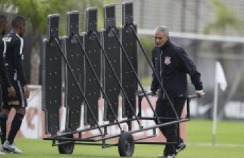 Corinthians muda para seguir nas 1ªs posições