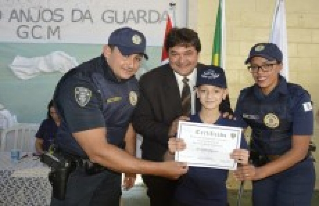 Projeto 'Anjos da Guarda' forma mais uma turma