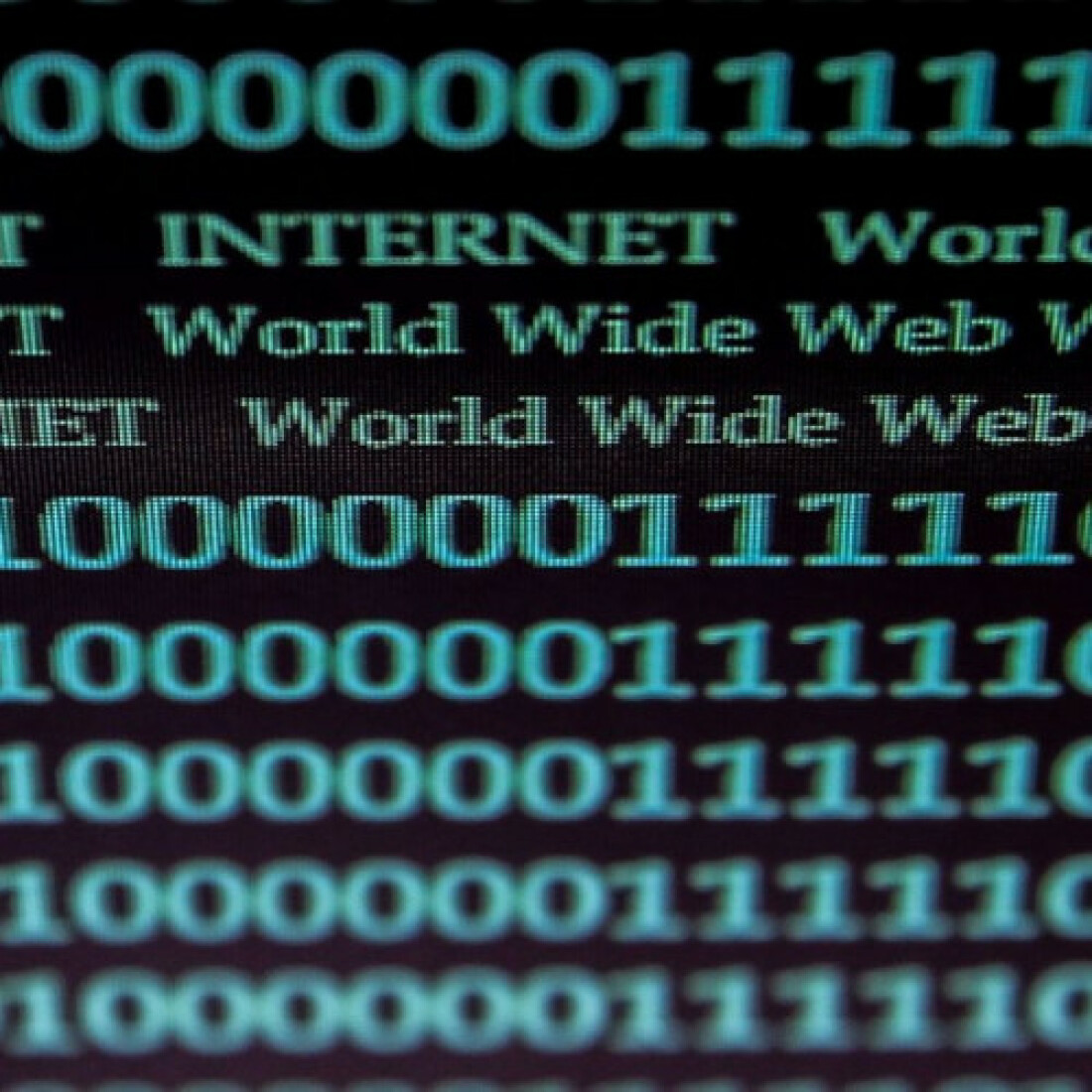 Seminário discute uso de internet por crianças e adolescentes