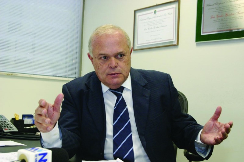 Gondim ganha liminar no TRE que impede propaganda do PR