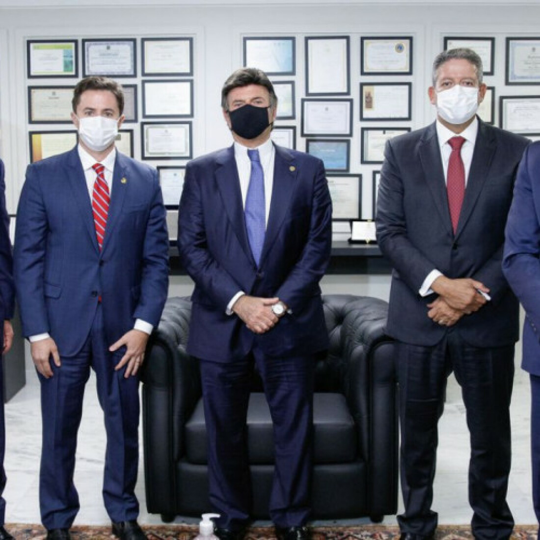 Presidente da Câmara se reúne com presidente do STF