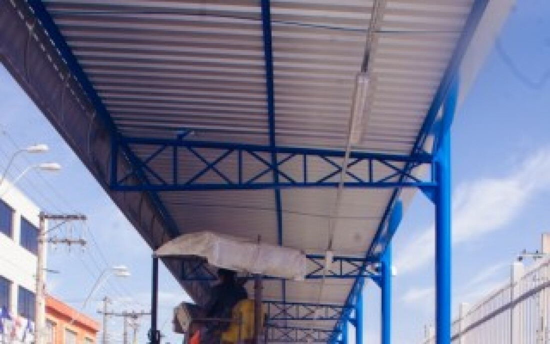 Prefeito inaugura UBS e o novo miniterminal