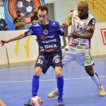Joaçaba e Cascavel empatam em 2x2 nas quartas da Liga de Futsal
