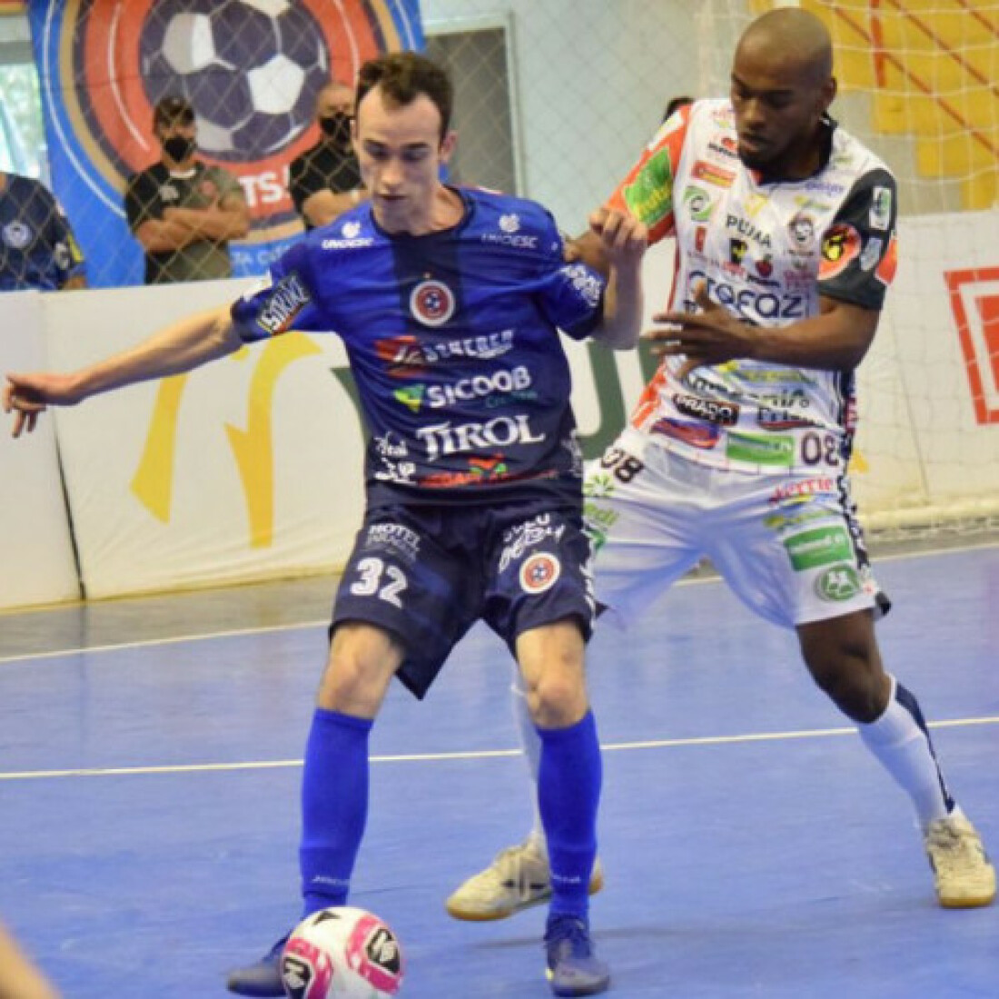 Joaçaba e Cascavel empatam em 2x2 nas quartas da Liga de Futsal