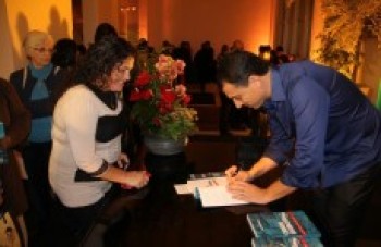 Bertaiolli lança primeiro livro de três que virão