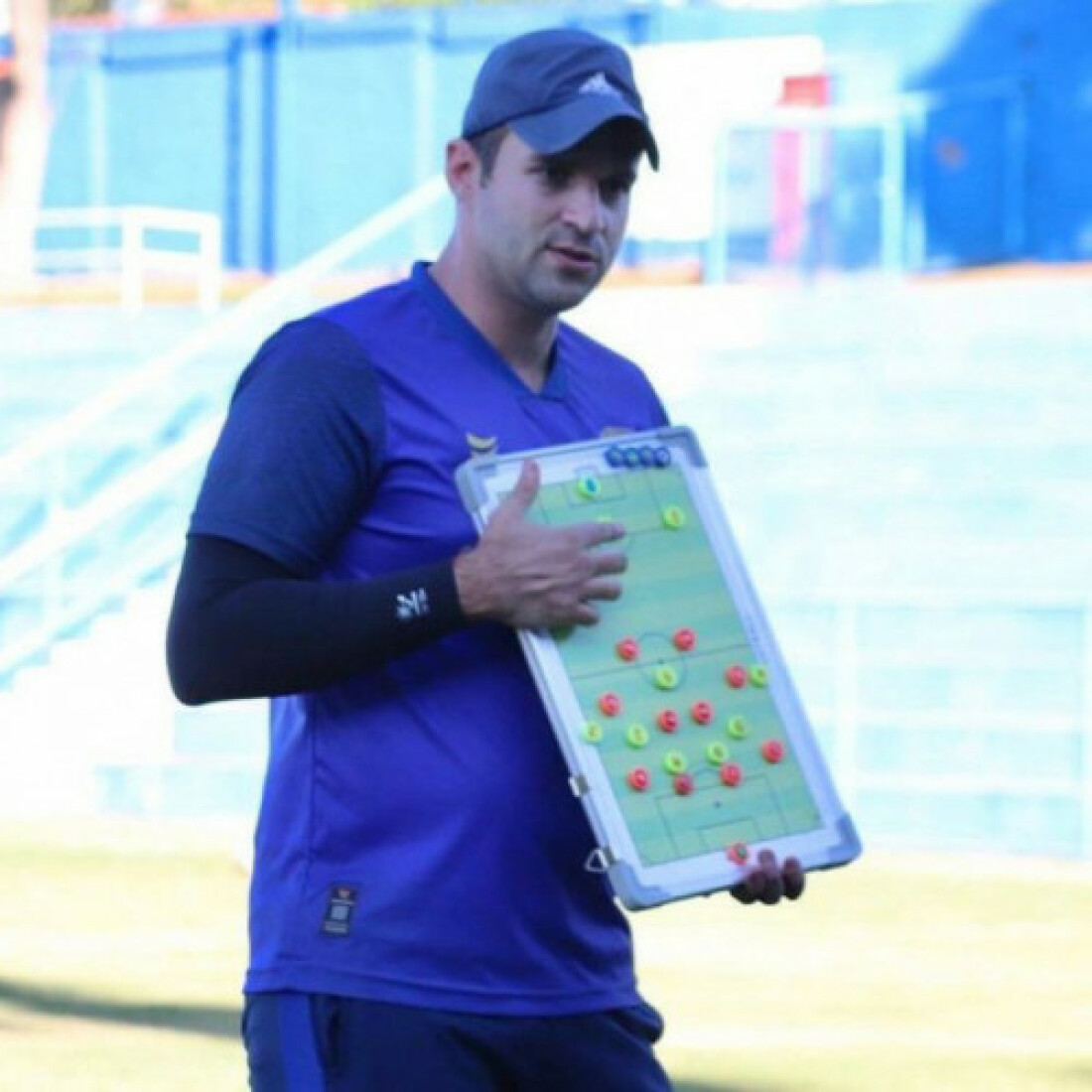 Técnico da Aparecidense agarra oportunidade e mira título da Série D