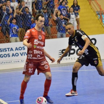 Futsal: Joaçaba-SC e Cascavel-PR lutam por vaga na semifinal da LNF