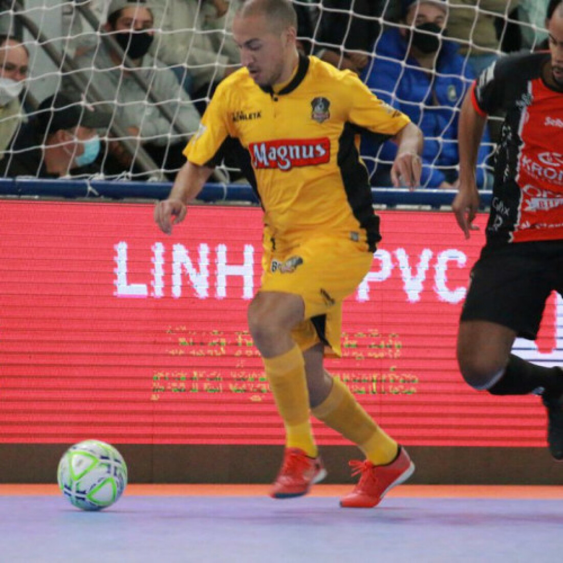 Magnus sai na frente nas quartas da LNF