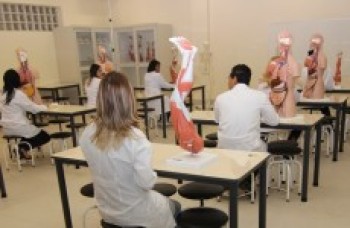 Convênio prevê desconto e estágio