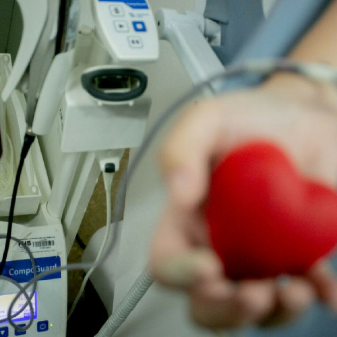 Senado proíbe discriminação a doadores de sangue homossexuais