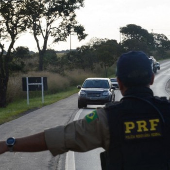 PRF apreende 3,5 toneladas de maconha na Baixada Fluminense