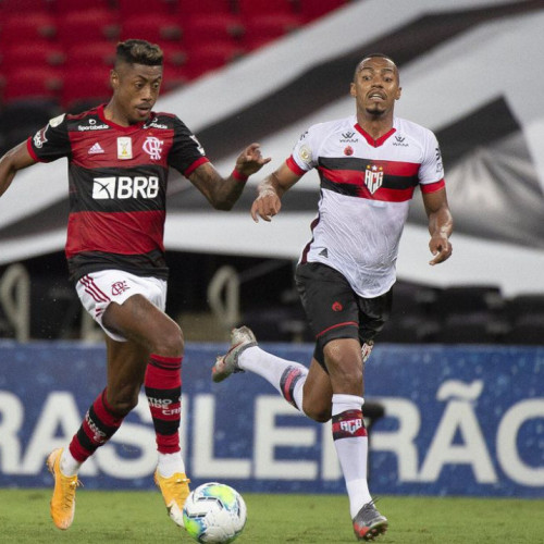 Flamengo enfrenta Atlético-GO tentando manter sonho do Brasileiro vivo