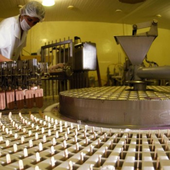 Produção industrial cai 0,4% em setembro, diz IBGE