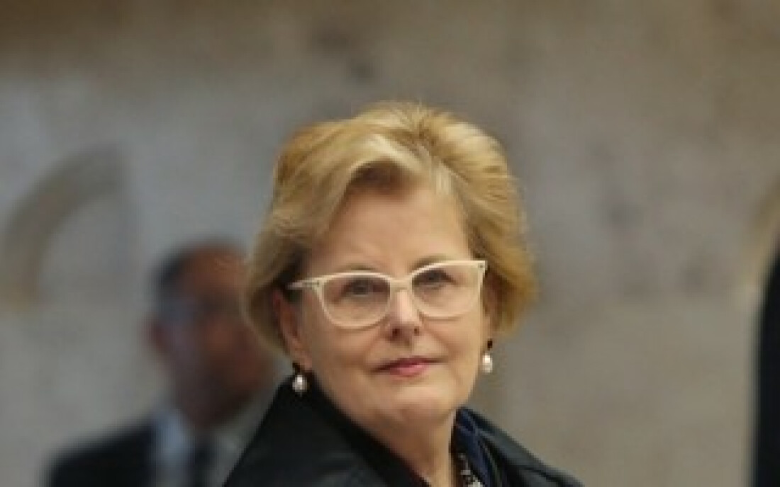 Rosa Weber suspende ações contra jornalistas do Paraná