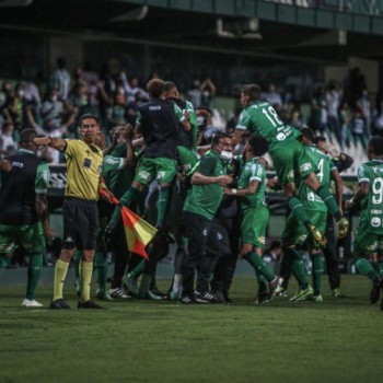 Série B: Coritiba derrota Operário por 3 a 1 no Couto Pereira