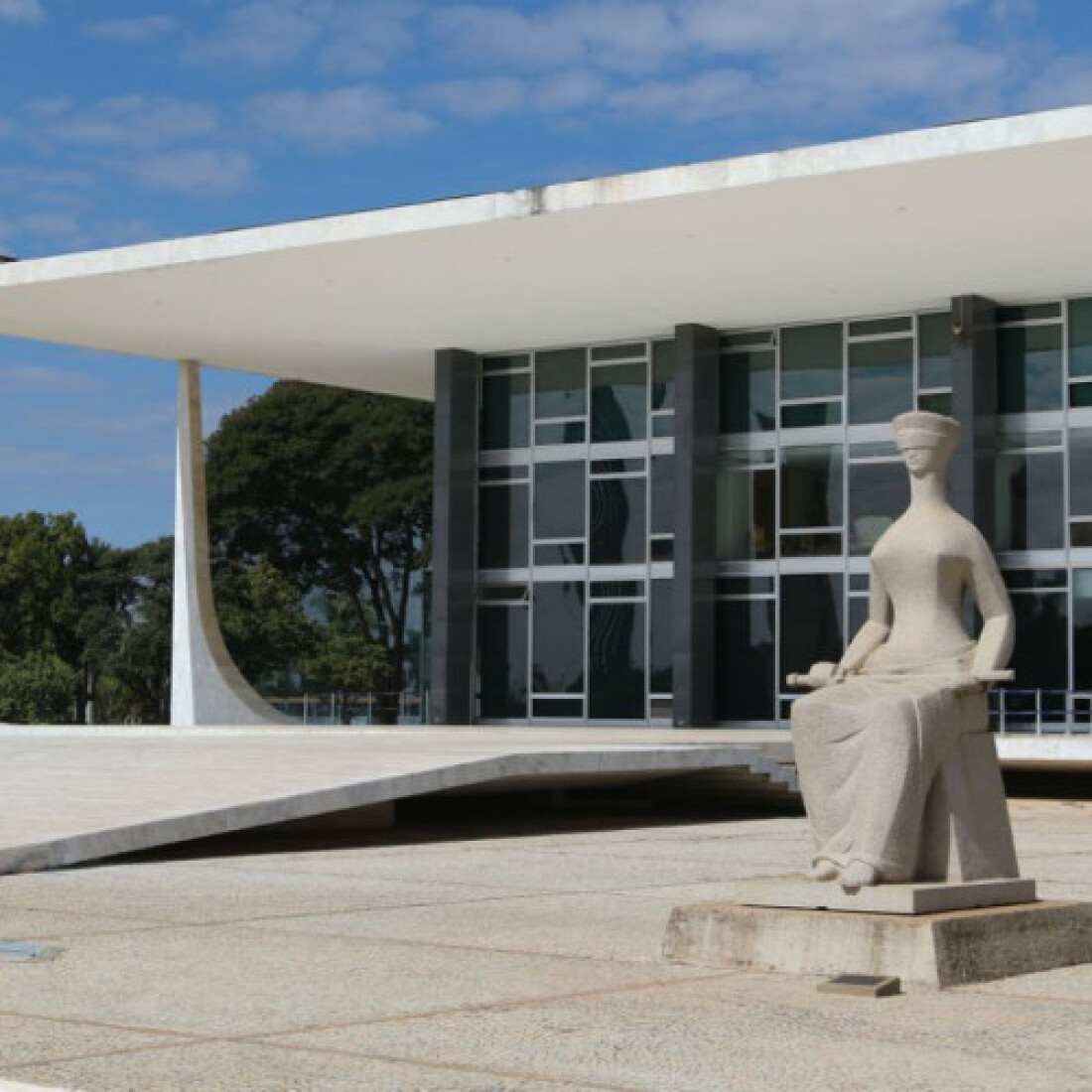 STF retoma trabalhos presenciais nesta quarta-feira