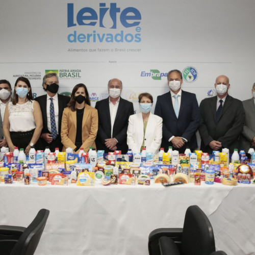 Campanha busca estimular consumo de leite e derivados no país
