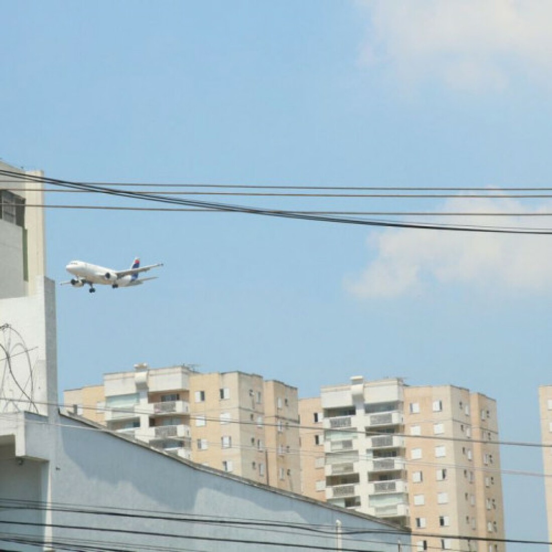 Acidente com Fokker 100 exigiu mudanças na aviação brasileira