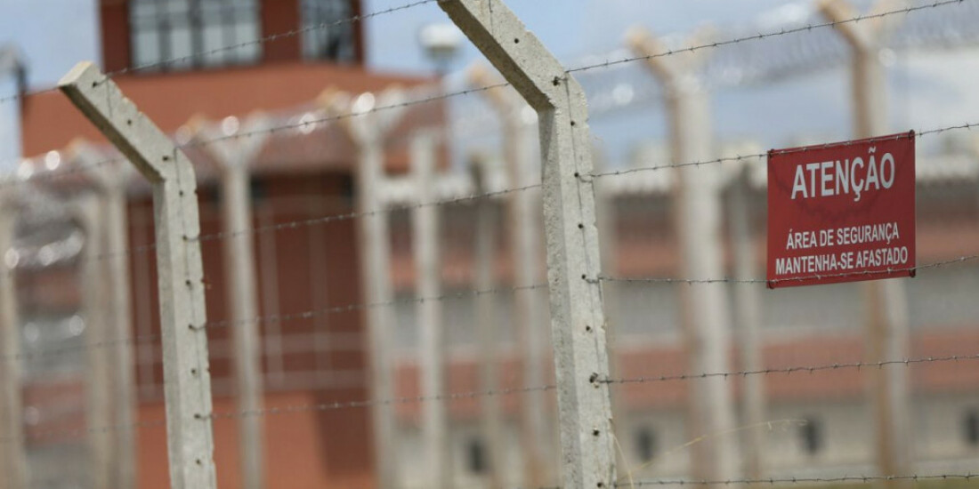 RJ transfere mais sete presos para presídio federal