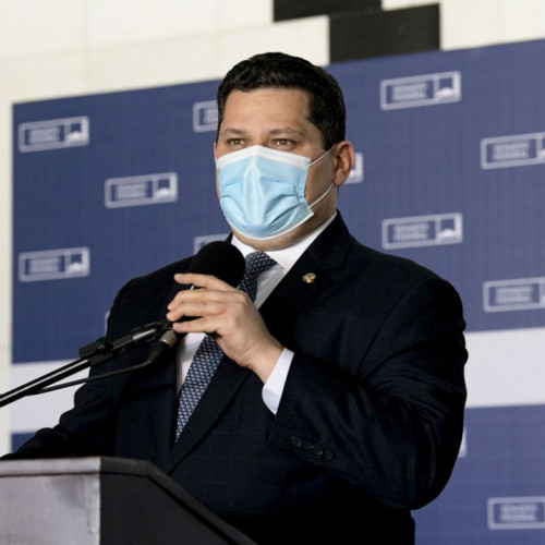 Ex-presidente do Senado nega corrupção e fala em campanha difamatória