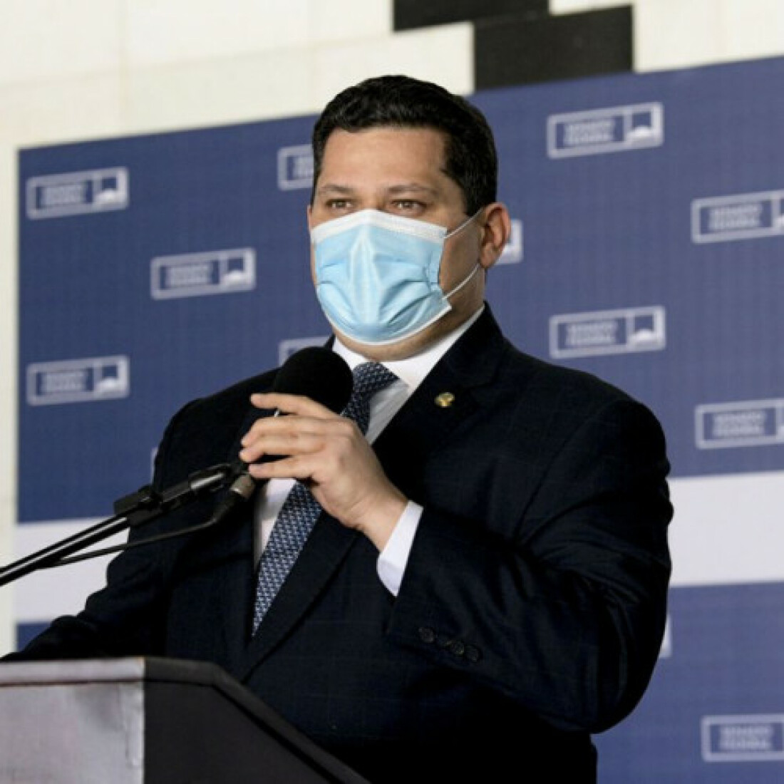 Ex-presidente do Senado nega corrupção e fala em campanha difamatória