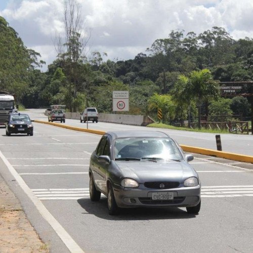 105 mil veículos devem passar pela Mogi-Bertioga até terça