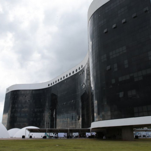 TSE forma maioria contra cassação da chapa Bolsonaro-Mourão