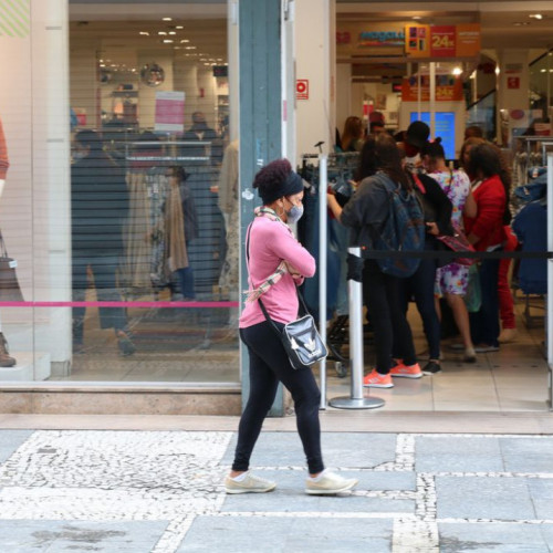 FGV: índice de confiança do comércio se mantém estável em outubro