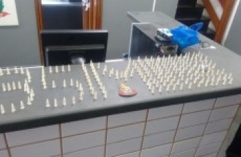 apreendidos 199 pinos de cocaína: