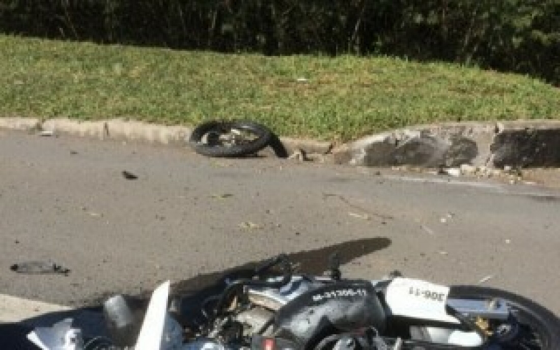 Motoristas em fuga atropelam PMs e GCM