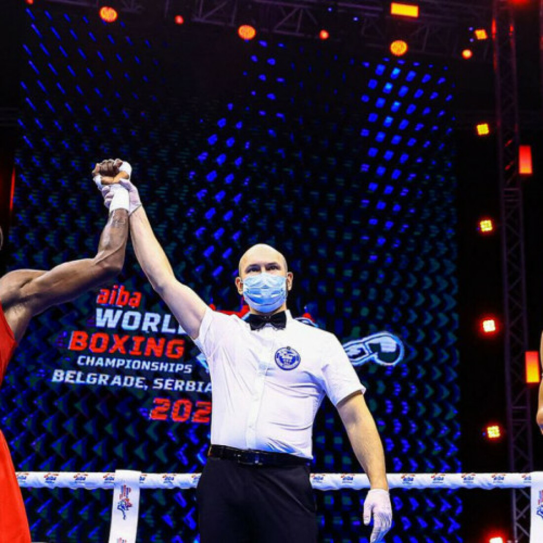 Keno Machado brilha em sua estreia no Mundial de boxe