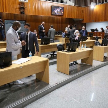 Vereadores aprovam regime de gratificações para servidores