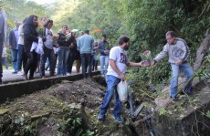 Homenagens marcam um mês da tragédia na Mogi-Bertioga
