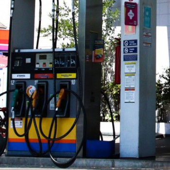 Preços de gasolina e diesel aumentam hoje nas refinarias