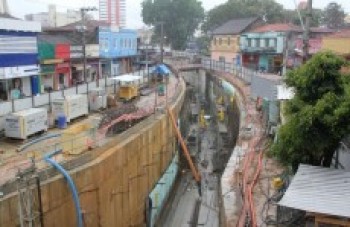 Passarela ficará para próxima administração