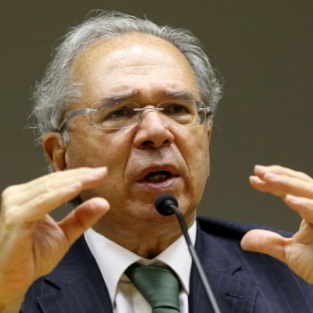 Dólar cai e bolsa reduz perdas após discurso do ministro da Economia
