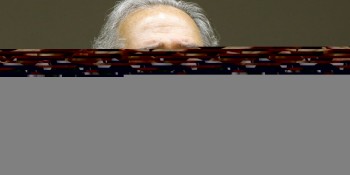 Dólar cai e bolsa reduz perdas após discurso do ministro da Economia