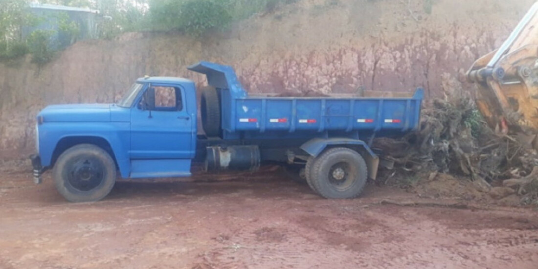 Fiscalização conjunta flagra terraplanagem