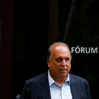 Ex-governador Pezão retira tornozeleira eletrônica