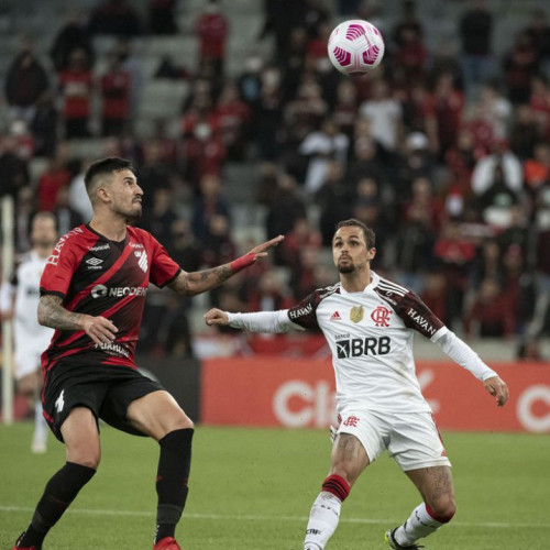 Flamengo arranca empate com Athletico-PR na Arena da Baixada