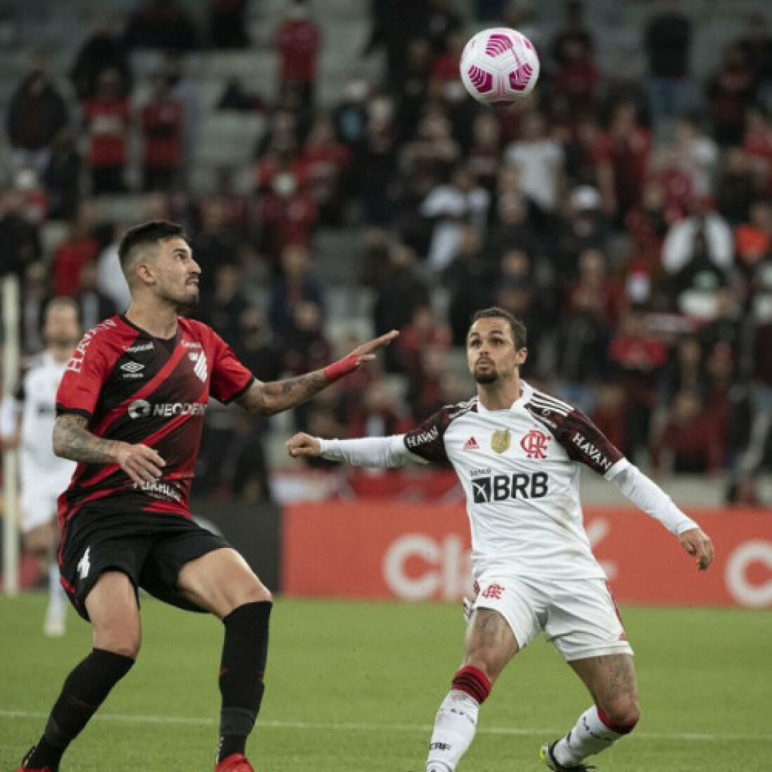 Flamengo arranca empate com Athletico-PR na Arena da Baixada