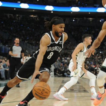 Temporada da NBA abre com vitória do Milwaukee Bucks
