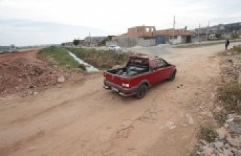 Moradores cobram regularização de acesso ao bairro