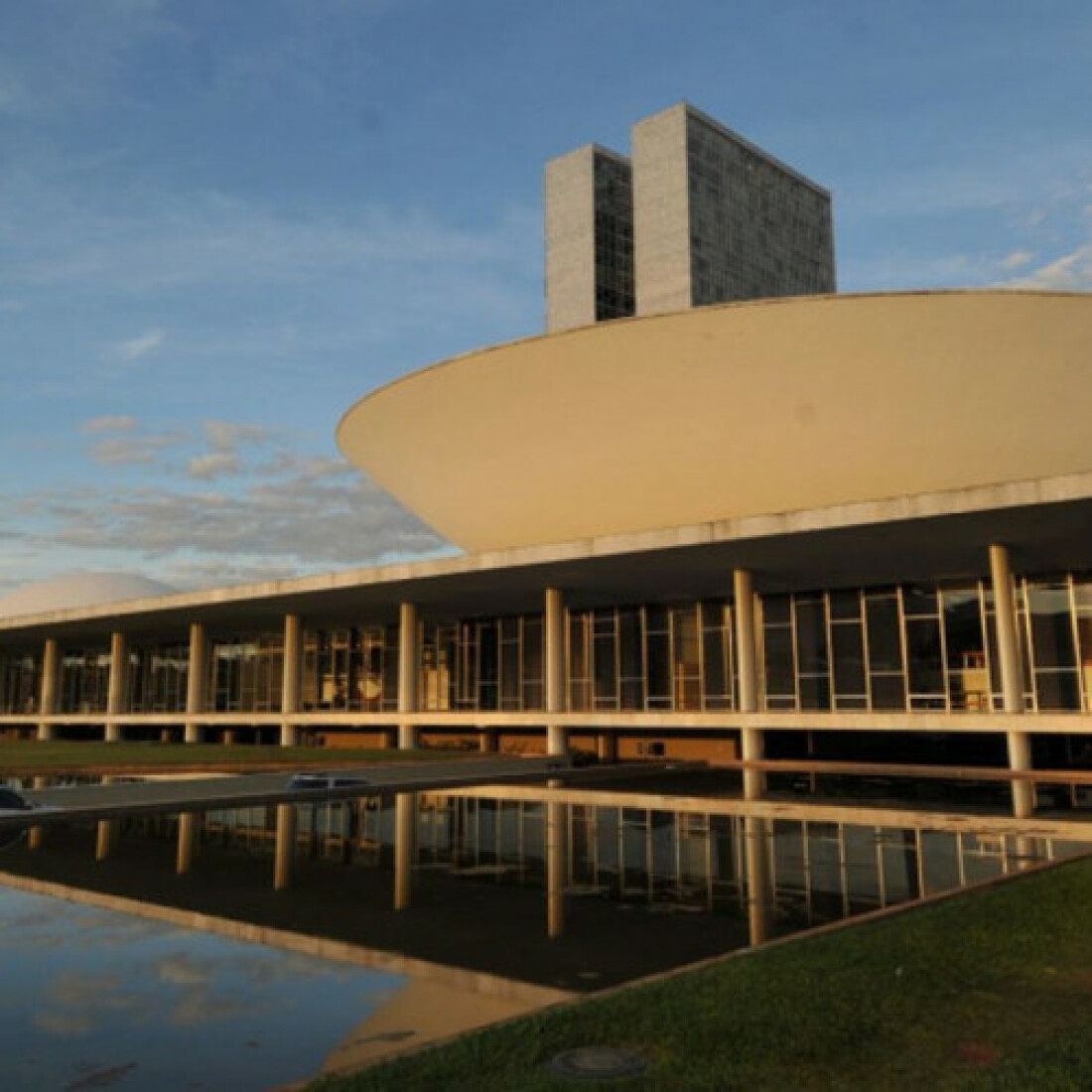 Conselho de Ética adia análises contra Luís Miranda e Ricardo Barros