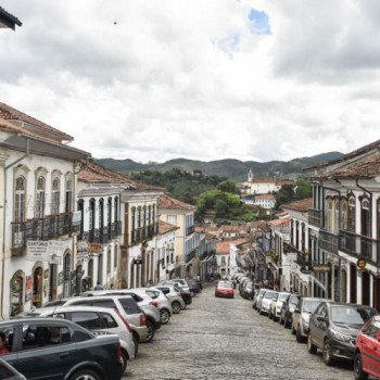 Enchente atinge pelo menos 100 casas em Ouro Preto