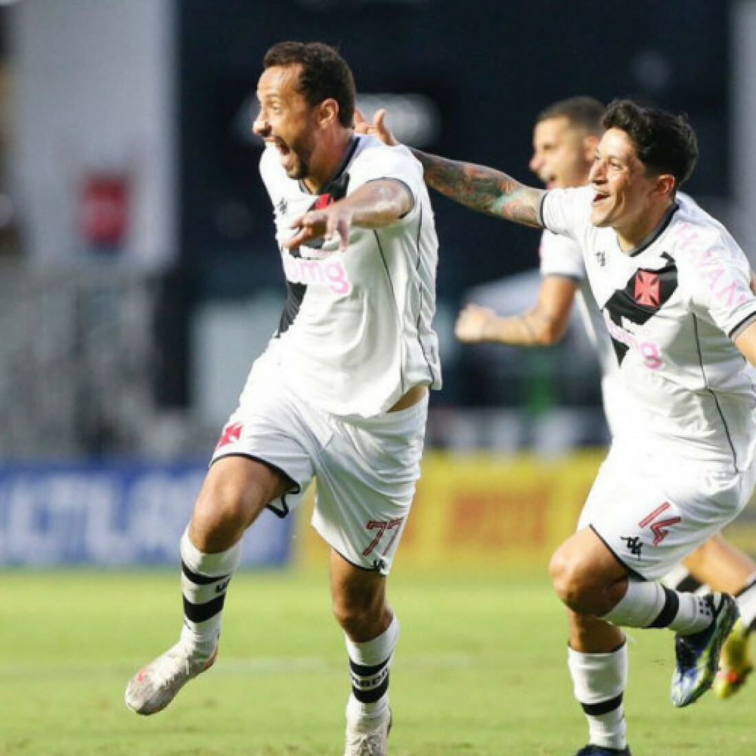 Série B: Vasco vence líder Coritiba em São Januário