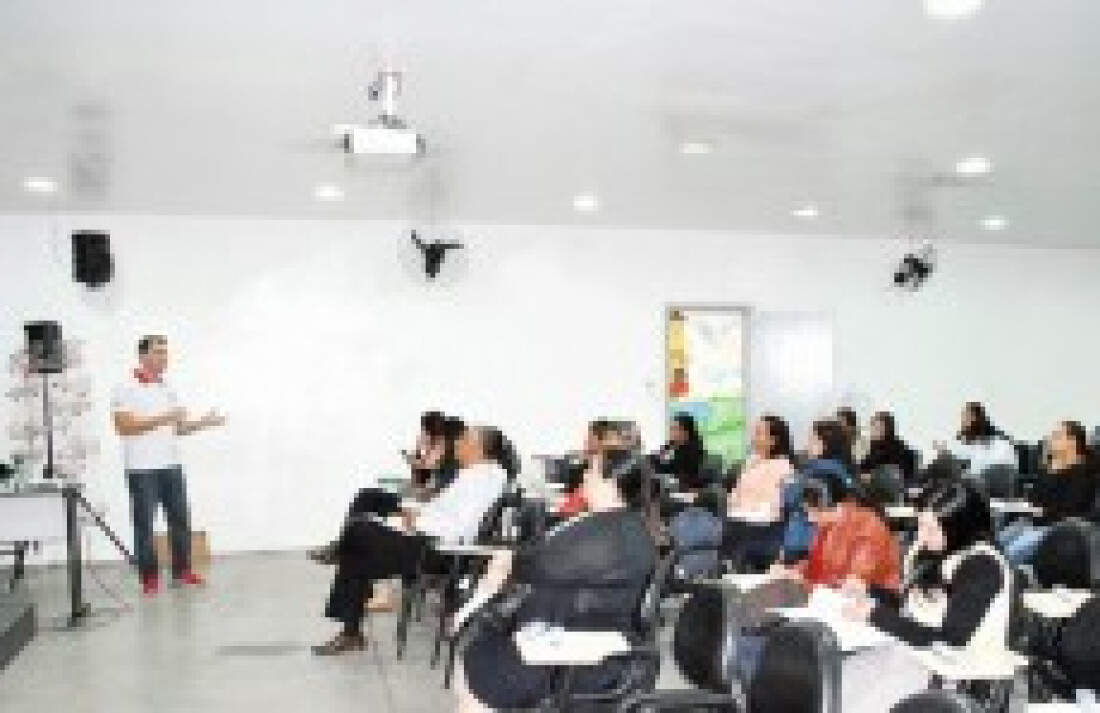 Itaquá realiza formação de 3 temas para gestores