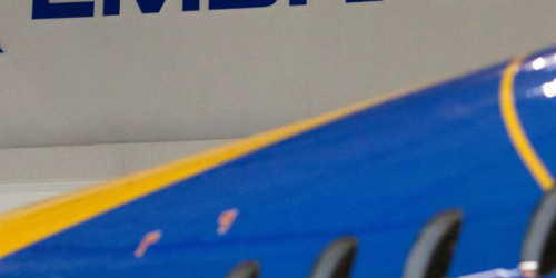 Venda de aviões impulsiona ações da Embraer na Bolsa de Valores