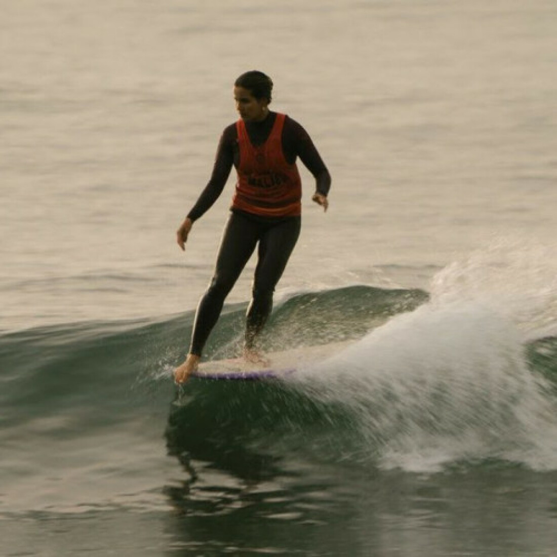 Chloé Calmon fica em terceiro no Circuito Mundial de Longboard